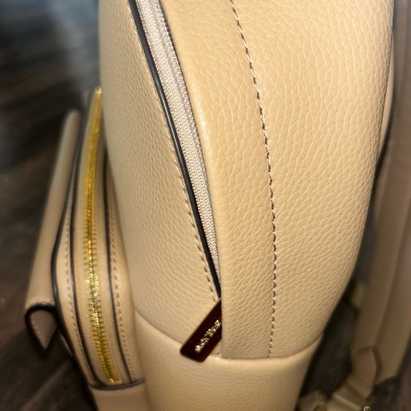 Michael Kors Jet Set Medium Leather Backpack with Chain - Picture 8 of 9